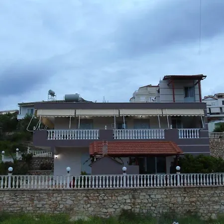 Vila Kazazi Borsh