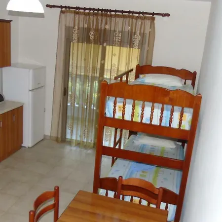 Vila Kazazi