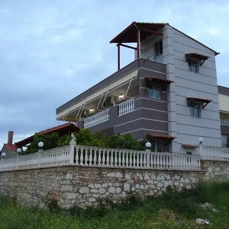 Villa Vila Kazazi *